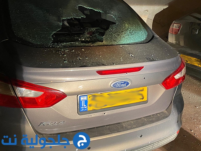 اطلاق النار على منزل وسيارة الصحفي حسن شعلان في مدينة الطيبة